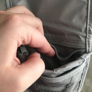 Pacsafe Bags - Pacsafe Anti-Theft RFID Blocking Neck Pouch Pacsafe Bags - Pacsafe Anti-Theft RFID Blocking Neck Pouch